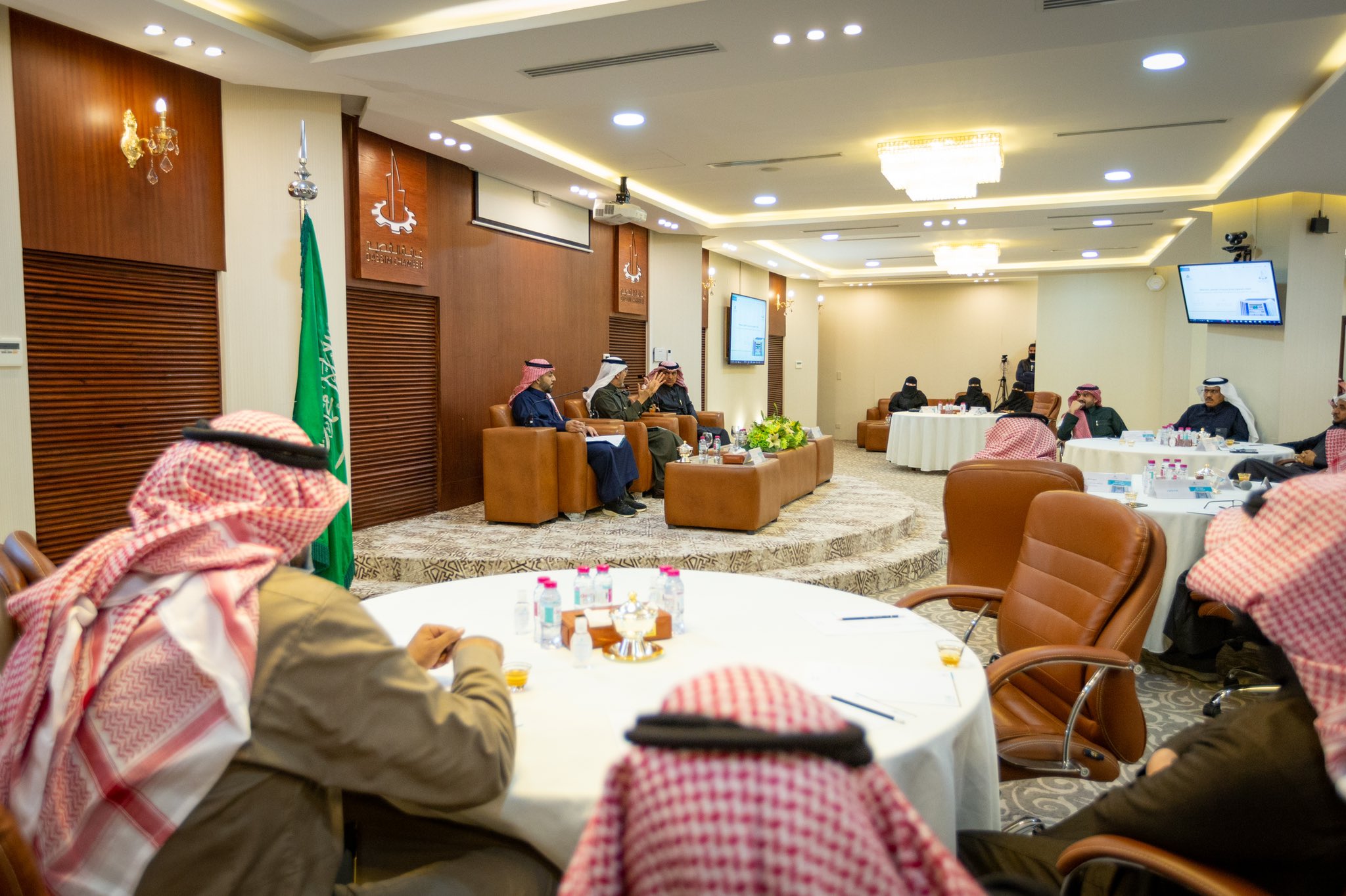 
<span>محافظ الهيئة السعودية للمواصفات والمقاييس والجودة يؤكد أهمية الشراكة مع القطاع الخاص لتجاوز التحديات</span>
